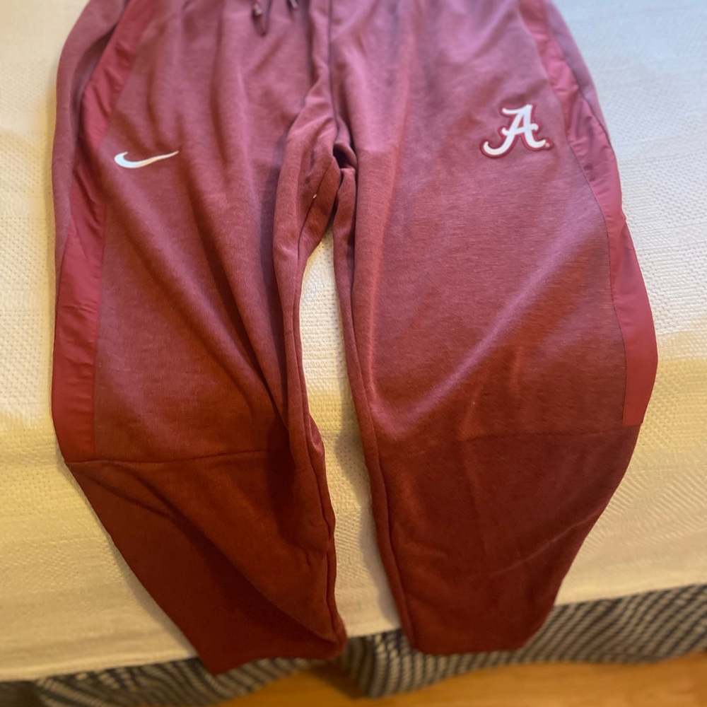 Nike Alabama  Burgundy sweatpants. XL New with tags